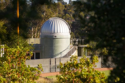Keck Telescope Goes Dark at Public Viewing