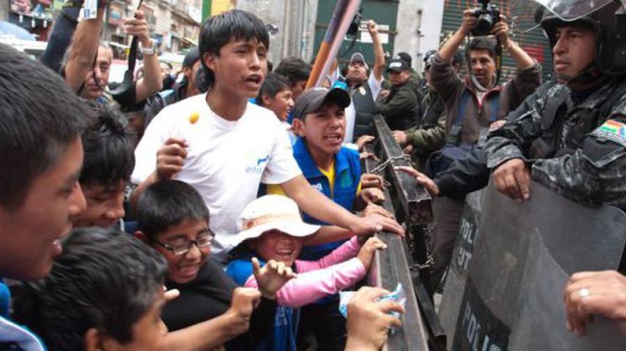 Talk Examines Bolivian Child Workers
