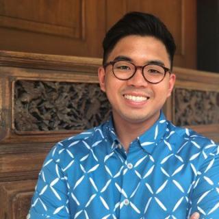 Dr. Alastair Su