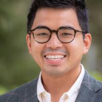 Dr. Alastair Su