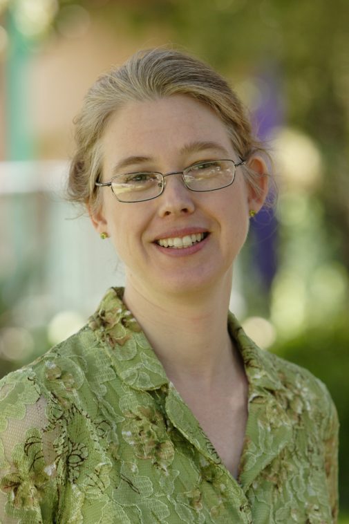 Dr. Lisa DeBoer
