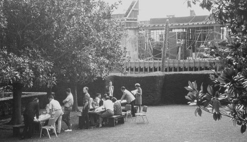 Westmont students gather on Magnolia Lawn as construction continues on the library (photo courtesy Westmont Archives)