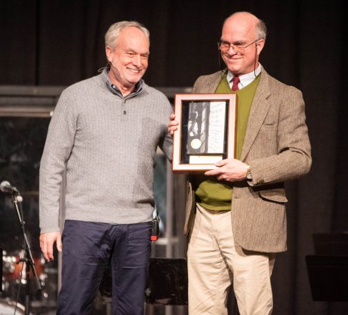 Mark Nelson (right) presents Gary W. Moon with an award for “Becoming Dallas Willard” 