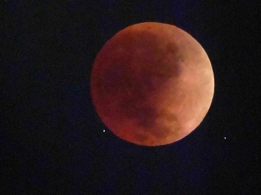 The May 15, 2022, blood moon taken with the Keck Telescope by Ken Kihlstrom