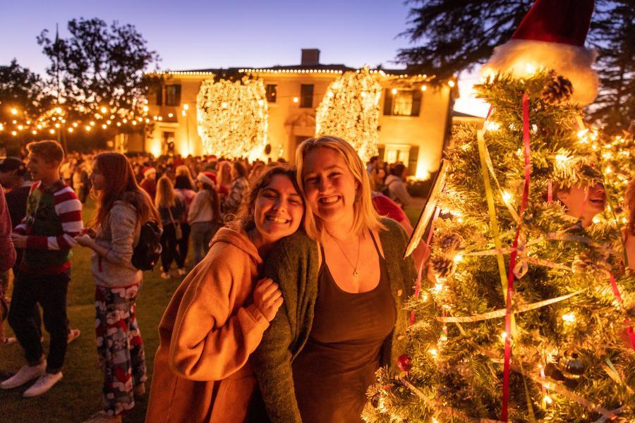 Christmas Celebration Kerrwood Lawn