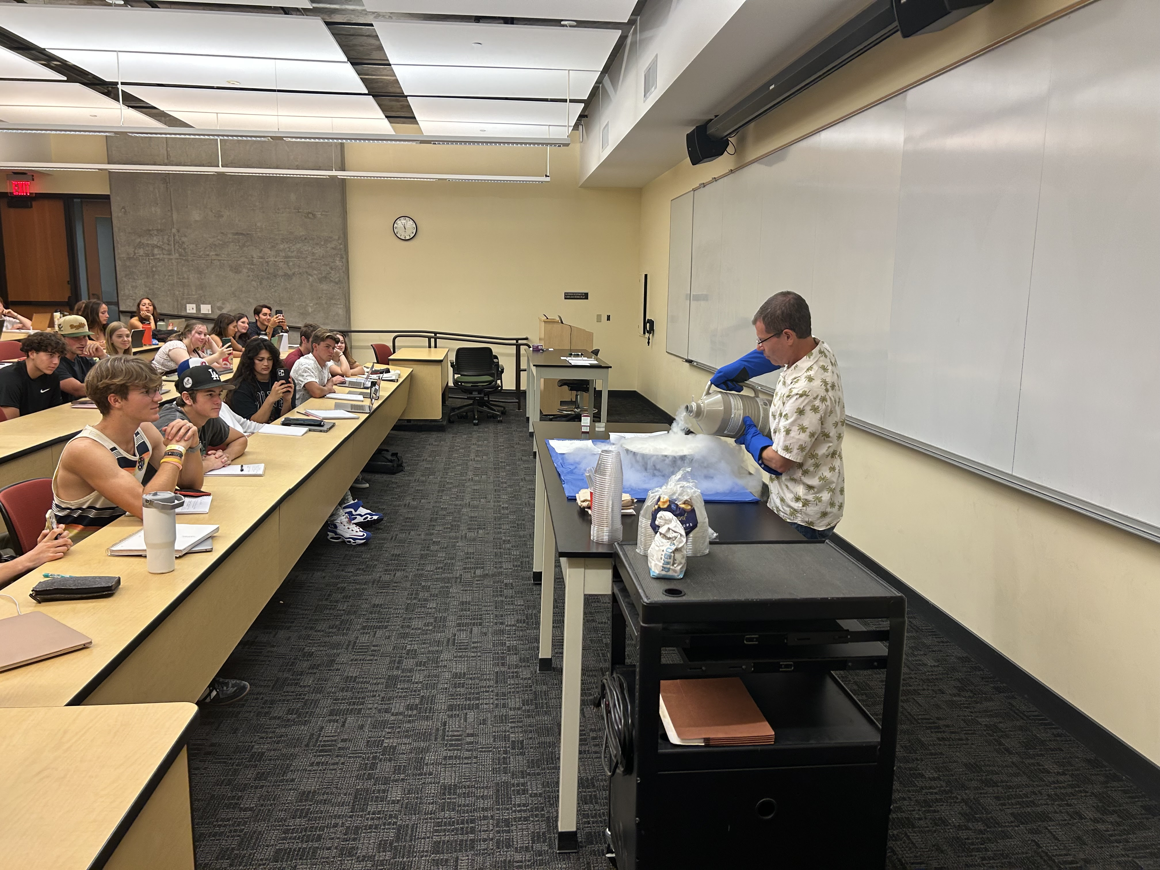 Dr. H-K makes liquid nitrogen ice cream for his Introduction to Physical Sciences class. 